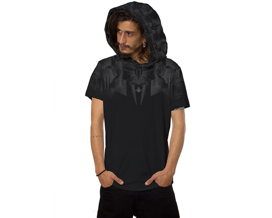 man t-shirt in black with a geometric print 